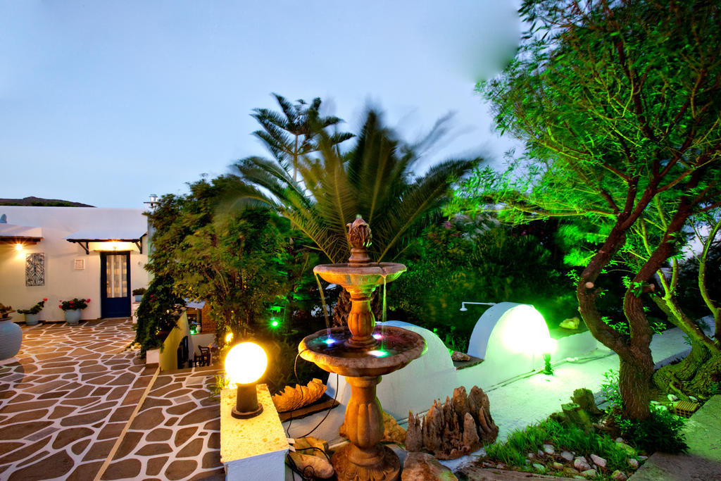 Irini Studios In Tinos อาจิออส ไอออนนิส ภายนอก รูปภาพ