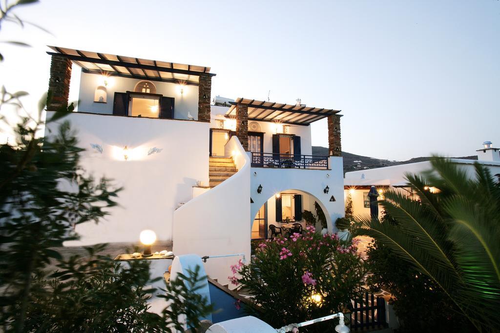 Irini Studios In Tinos อาจิออส ไอออนนิส ภายนอก รูปภาพ